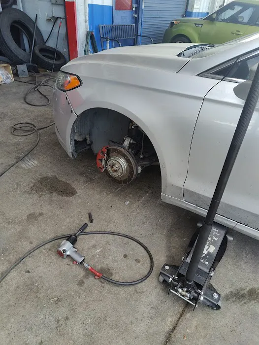 Ledesmas Tire Shop 4
