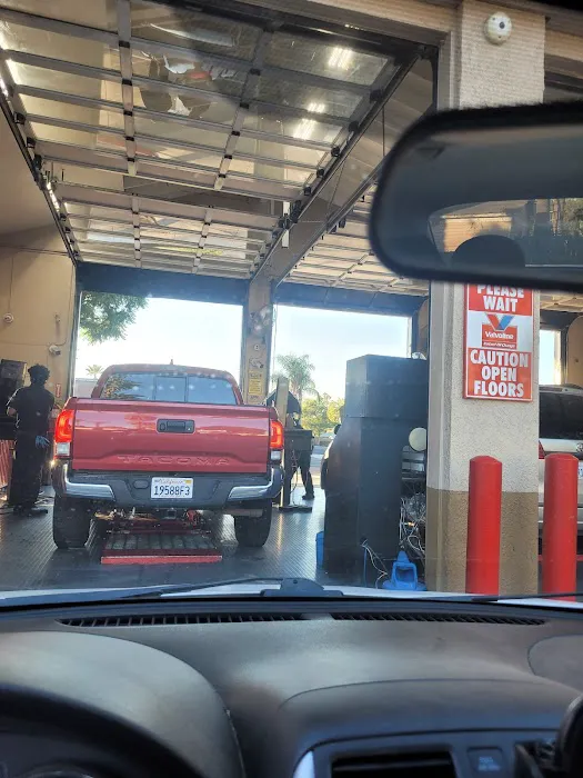 Valvoline Instant Oil Change 6