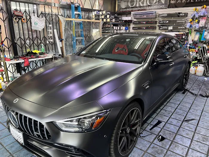 Automedia & Tint 1