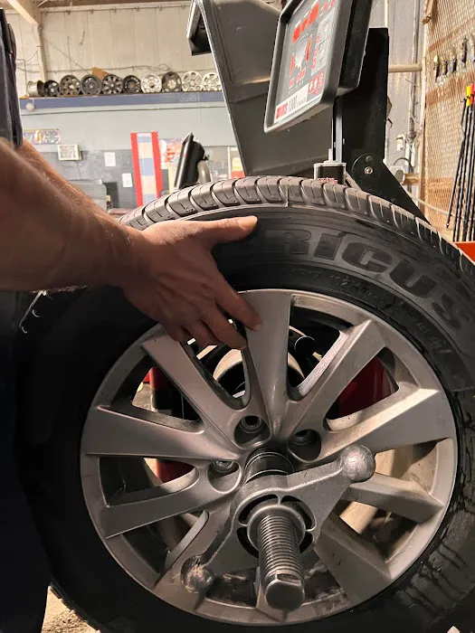 LLANTERA CERVANTES INC [tire shop] 4