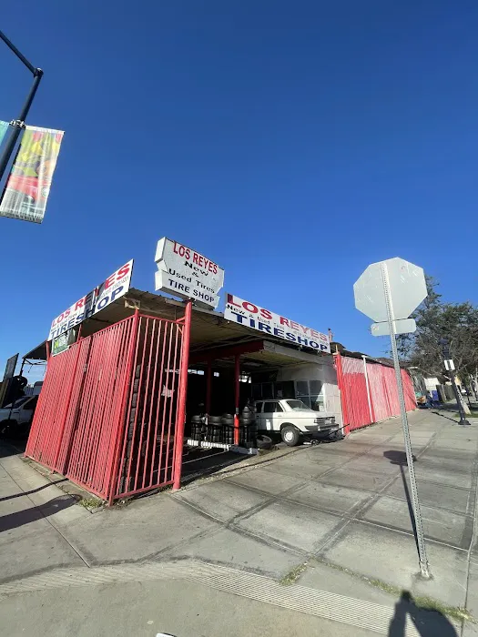 Los Reyes Tire Shop 5