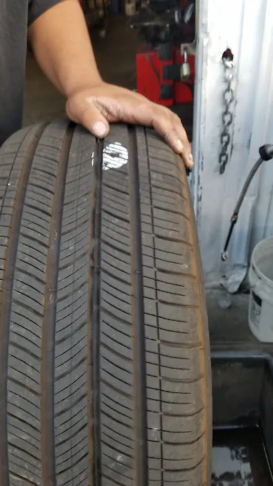David's Tires 4