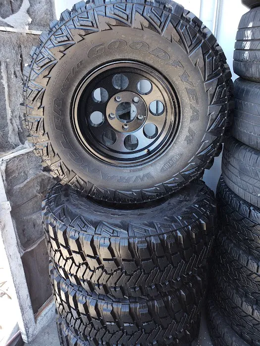 Yesenia's Tire Shop 8