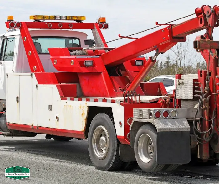 Buck's Towing Service 8