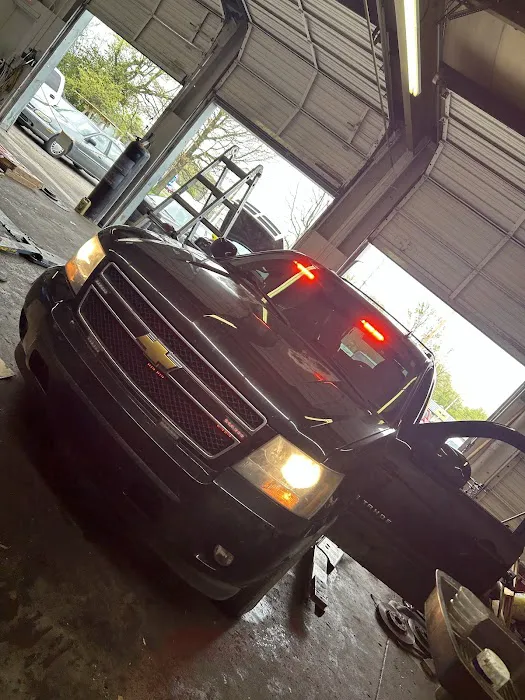 Raffee's Auto Shop 6