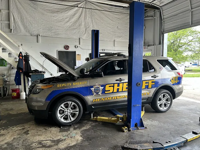 Raffee's Auto Shop 4