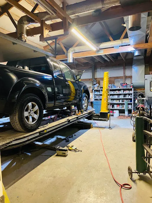 Black PISTON Auto Repair 2
