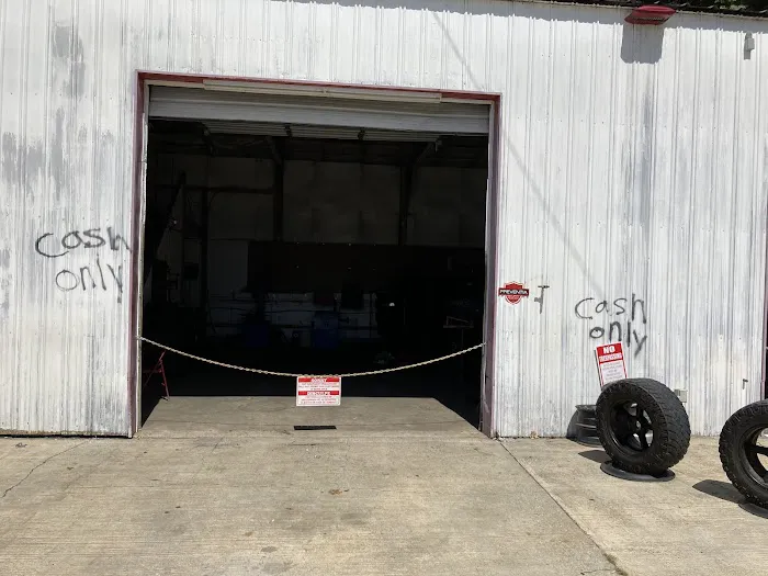 Chuy's Auto And Tire Service 0