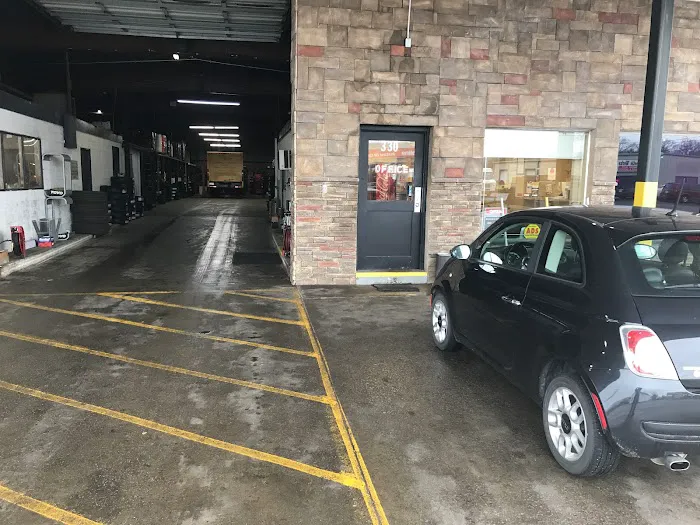 Charlie's Tire & Service 5