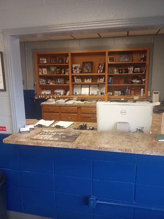 Charlie's Tire & Service 9