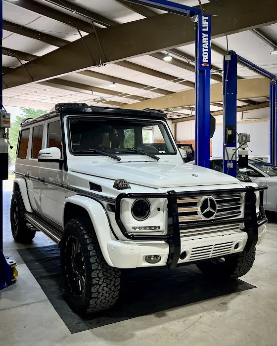 StarTech Imports 4