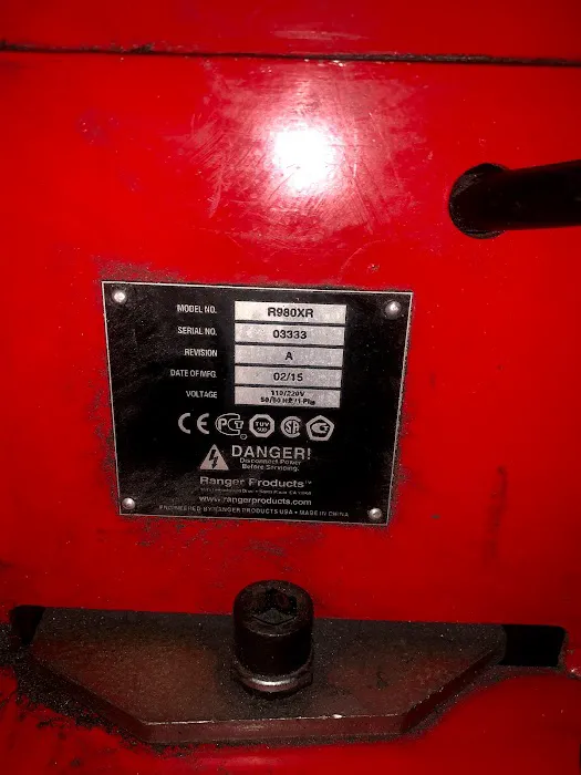 Car lift Automotive Lift Service & Sales 7