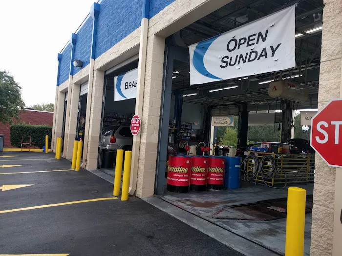 SpeeDee Oil Change & Auto Service 5