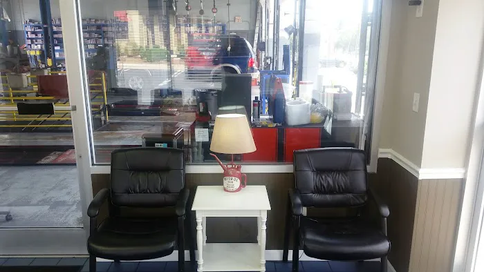 SpeeDee Oil Change & Auto Service 6