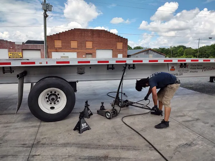 Thomas Tire Sales 0