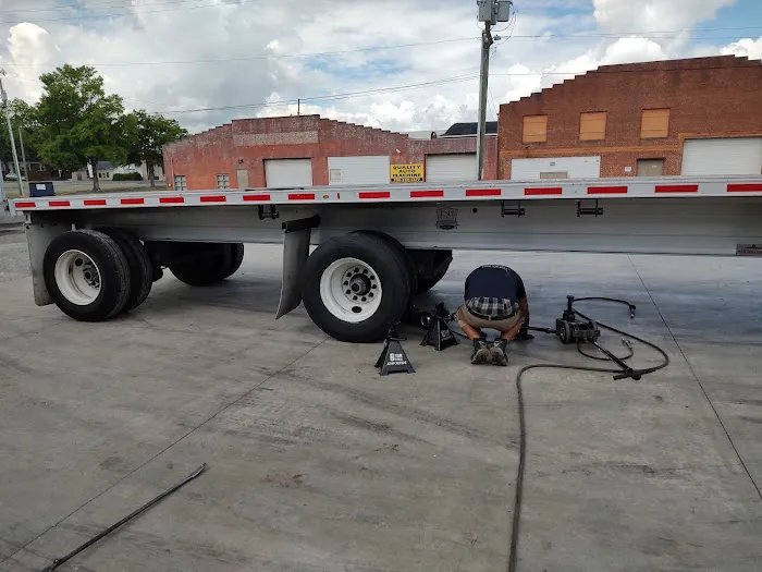Thomas Tire Sales 1