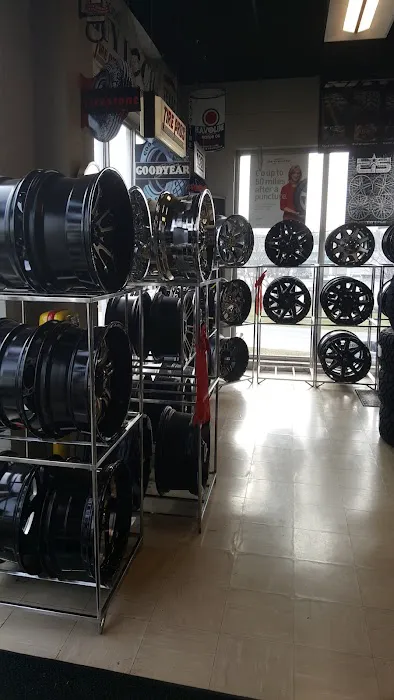 Roadmaster Tire Pros 0