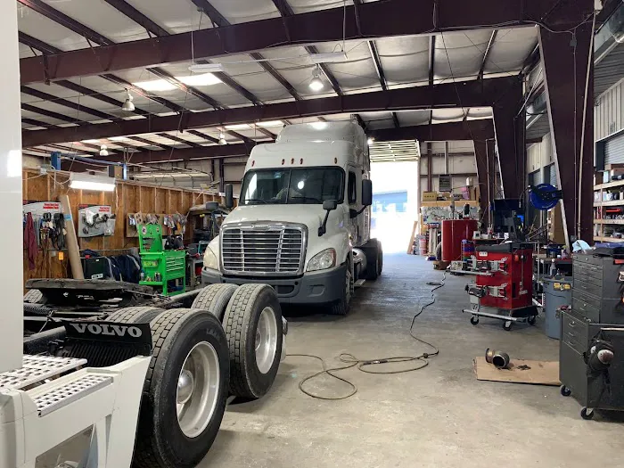 AY Truck and Trailer Repair (Reefer Repair / Road Service) 8