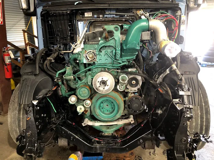 AY Truck and Trailer Repair (Reefer Repair / Road Service) 2