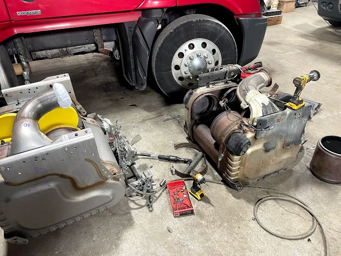 AY Truck and Trailer Repair (Reefer Repair / Road Service) 4