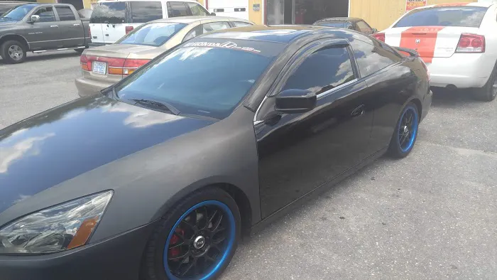 Davila's Body Shop 2