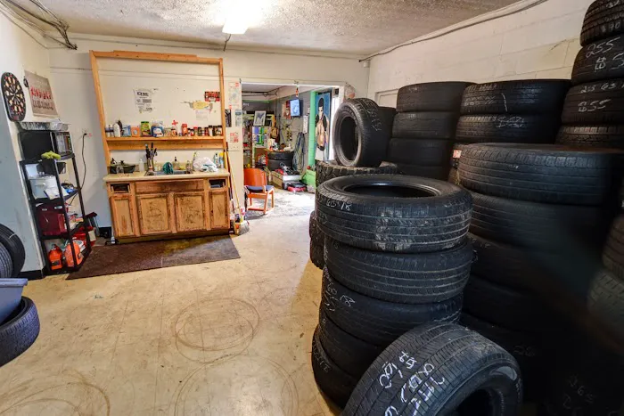 D10 Tires 0