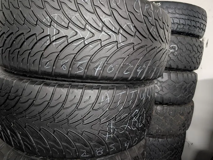 D10 Tires 4