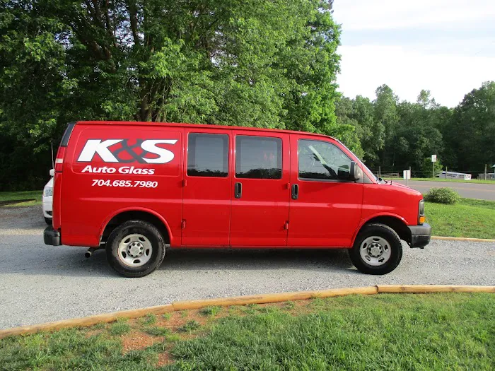K&S AUTO GLASS 1