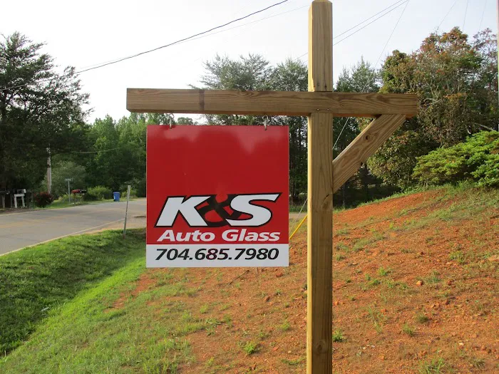 K&S AUTO GLASS 9
