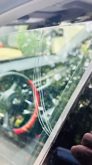 K&S AUTO GLASS 6