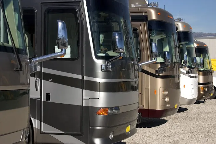 M&R RV Repair 1