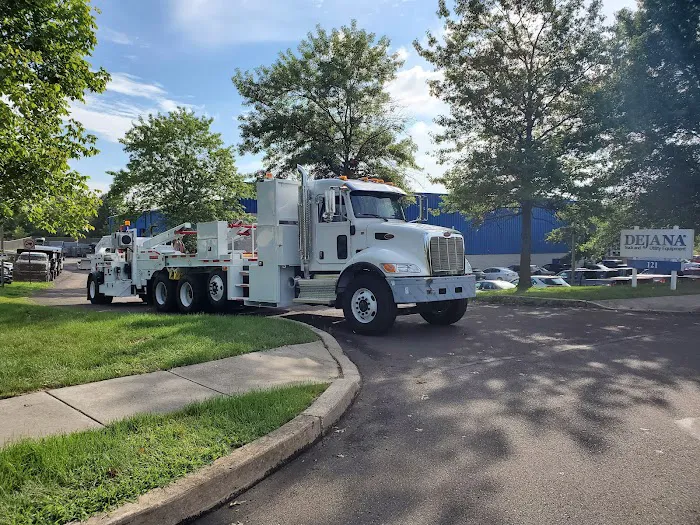 Dejana truck equipment 4