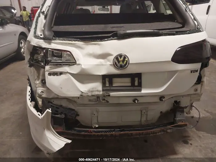 Escobar autocollision 1