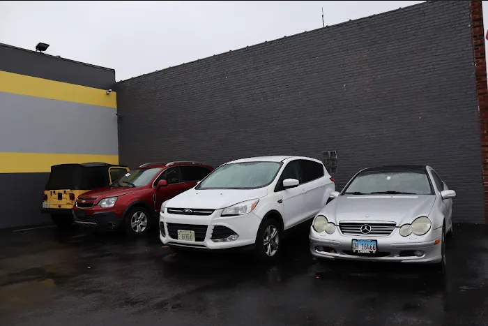 Quiroz Auto Center 7