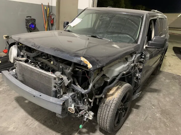 HC AUTO BODY PAINT 3