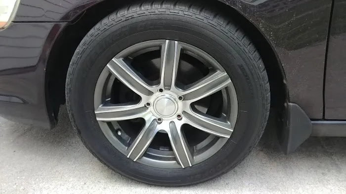 Lorain’s First choice Tire and Auto 3
