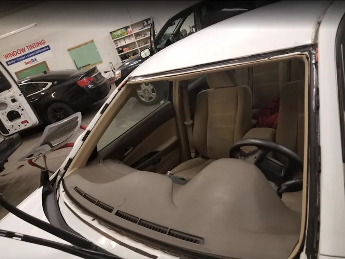 Auto Glass Discounters 8
