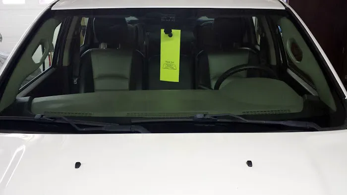 Weichey's Quality Auto Glass 0