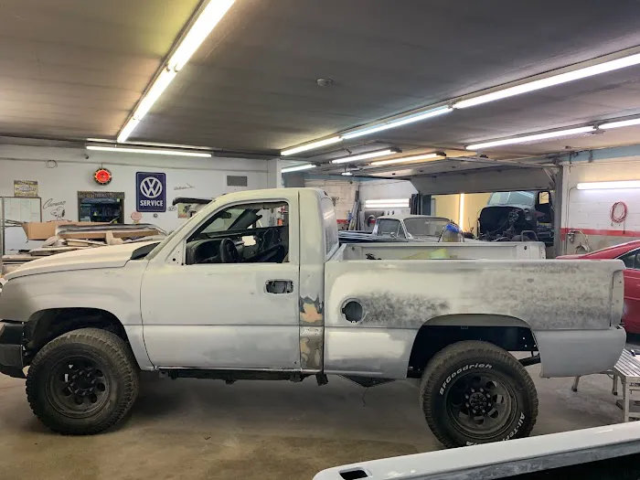 Lennon's Auto Body 3