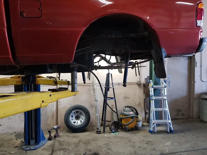 Pomp's Tire Service 7