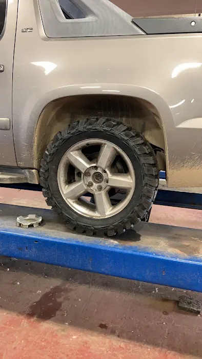 Pomp's Tire Service 8