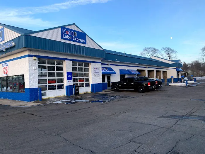 Mobil 1 Lube Express & Auto Wash Of Niles 7