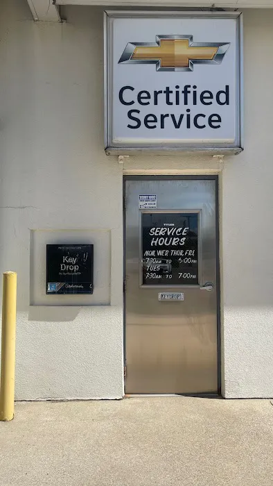 Tyler Chevrolet Service Center 4