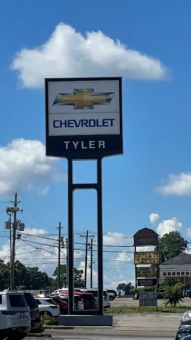 Tyler Chevrolet Service Center 8