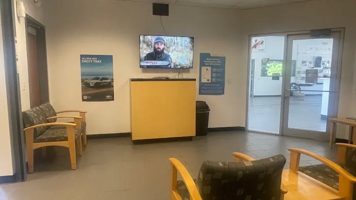 Tyler Chevrolet Service Center 3
