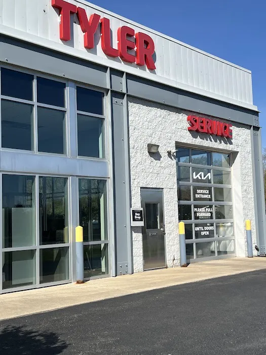 Tyler KIA Parts Center 9