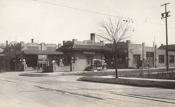 Deluxe Glass of Fort Wayne, Inc. 3