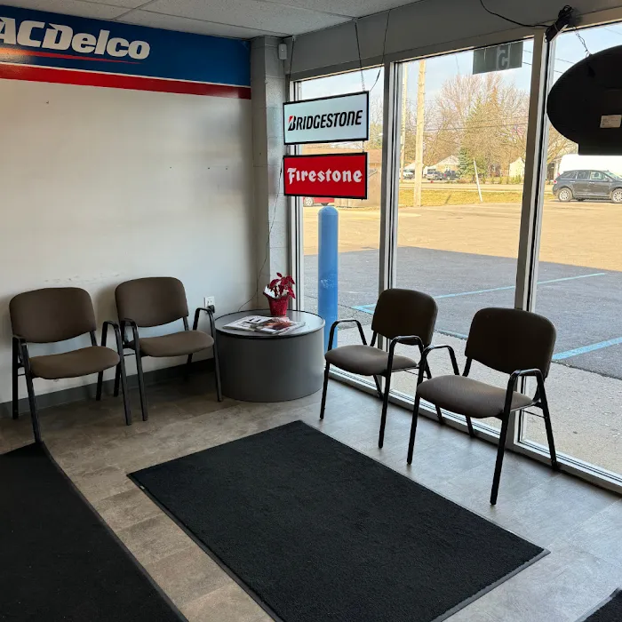 Chuck's Garage Lansing 4