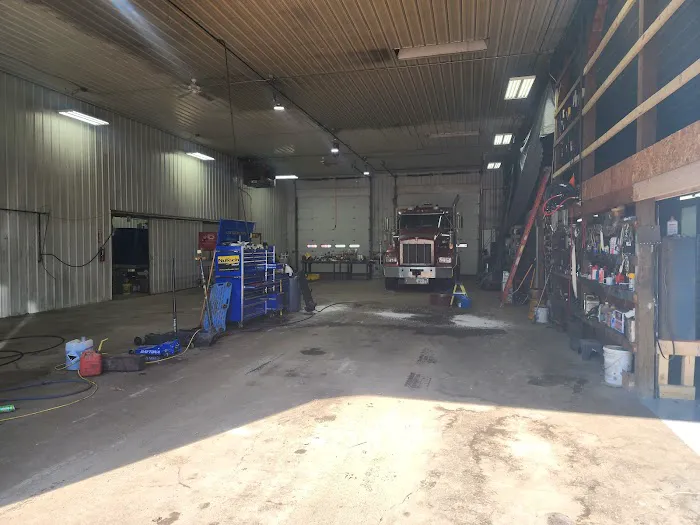 Gibson's Heavy Truck Repair 4