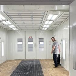 Baker Collision Center ico